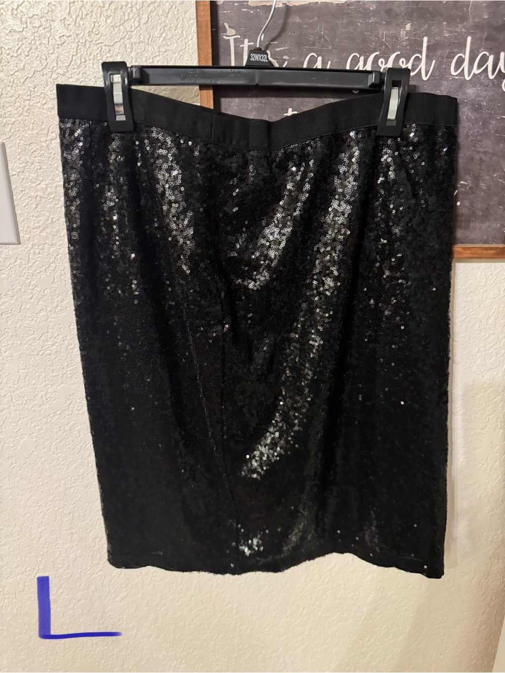 Black Sequin Pencil Skirt - Classic Evening Style